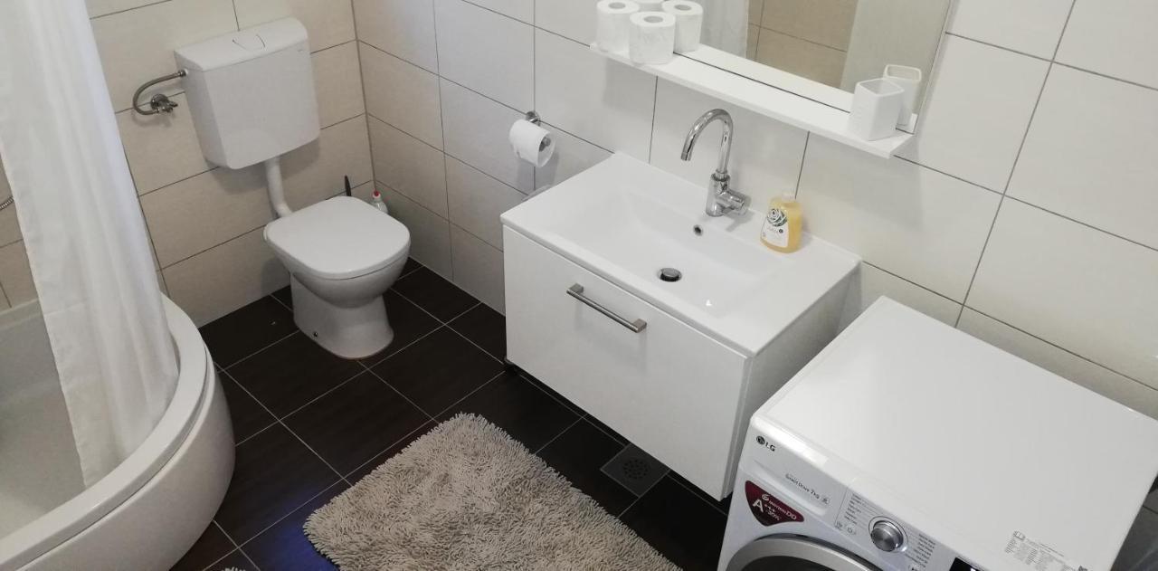 Apartman Emily, 6 Plus 2 Guests, Newly Refurbished Pula Dış mekan fotoğraf