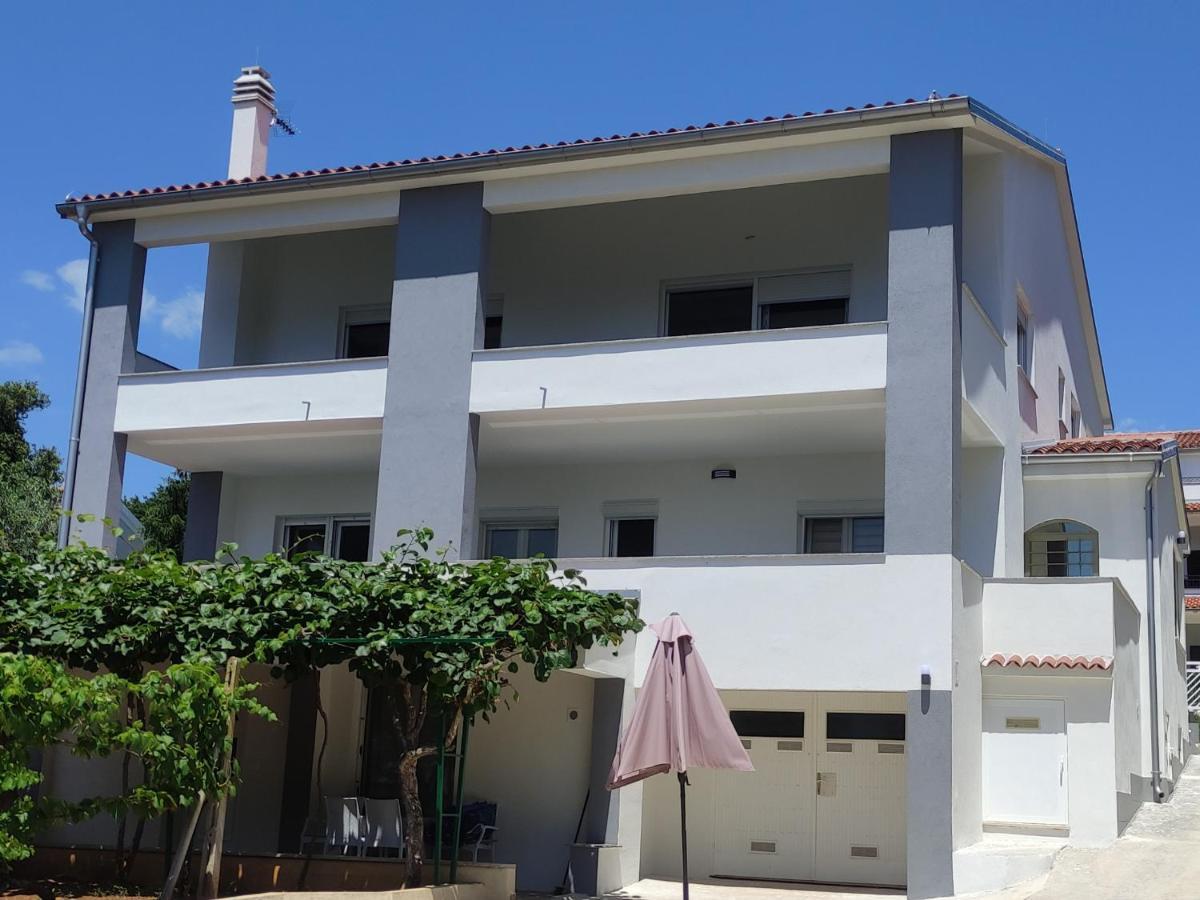 Apartman Emily, 6 Plus 2 Guests, Newly Refurbished Pula Dış mekan fotoğraf